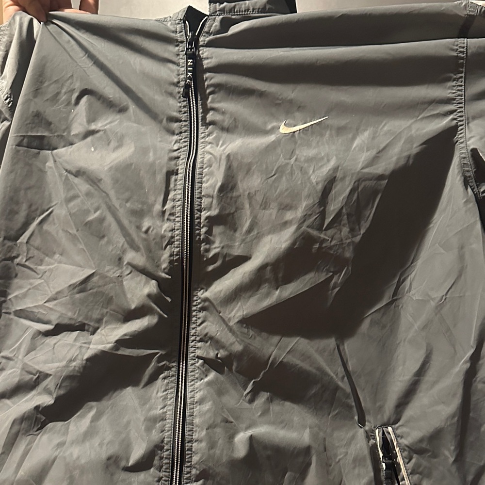 Nike Men's Charcoal Windbreaker